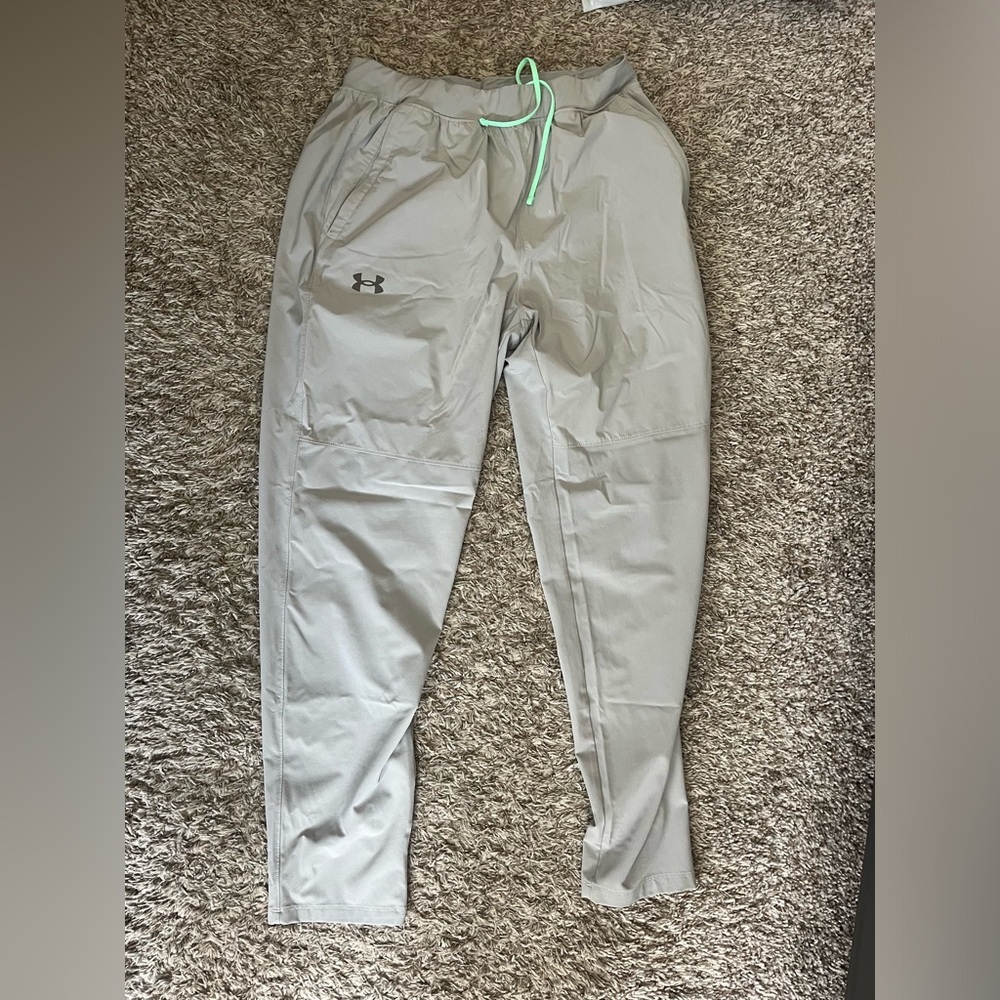 Under armour men’s pants, size large